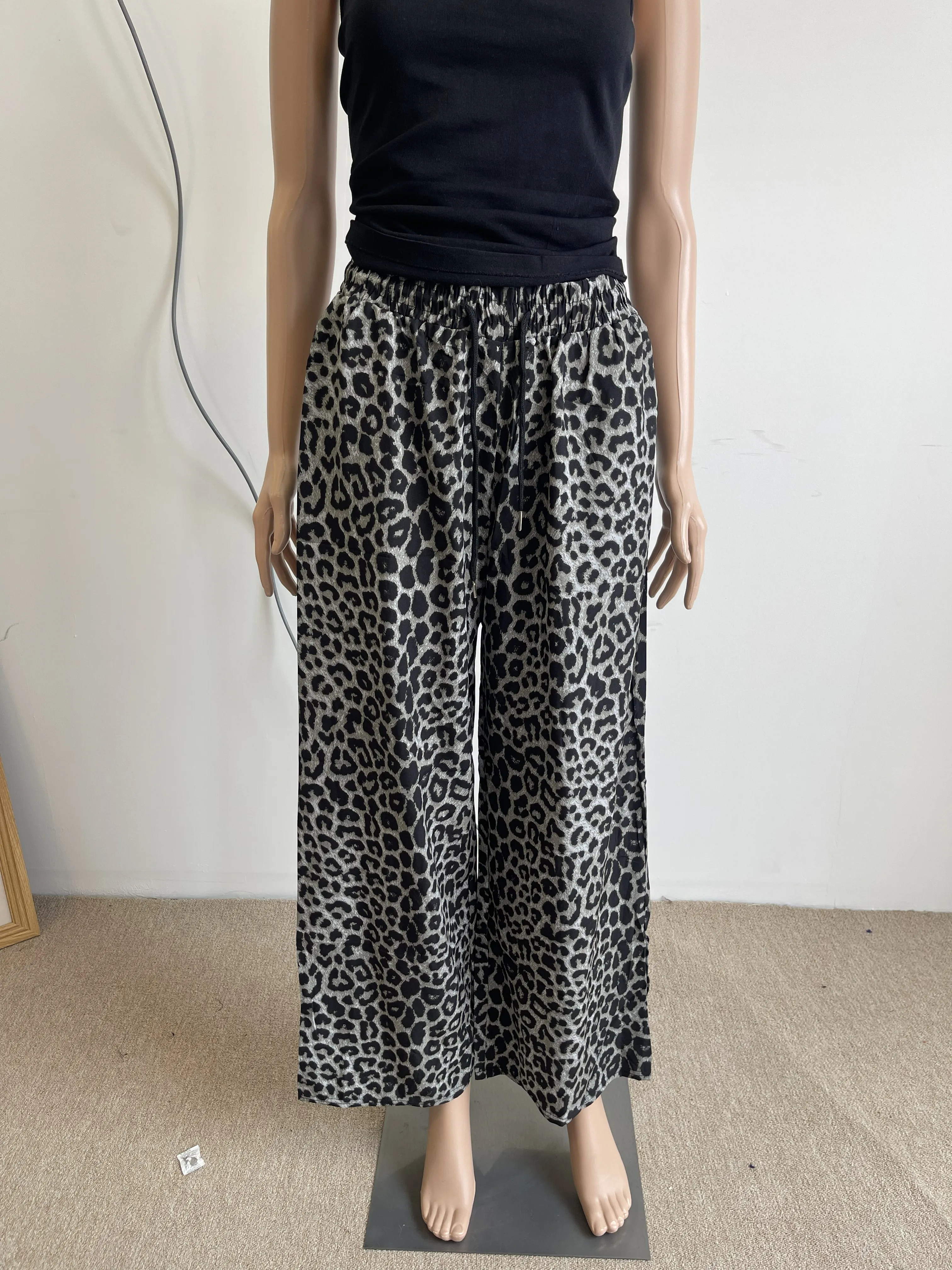 AD2651 Pantalón holgado estampado 15697